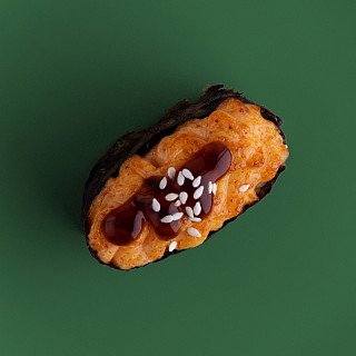 картинка Запеченные острые суши с курицей от TakeEat